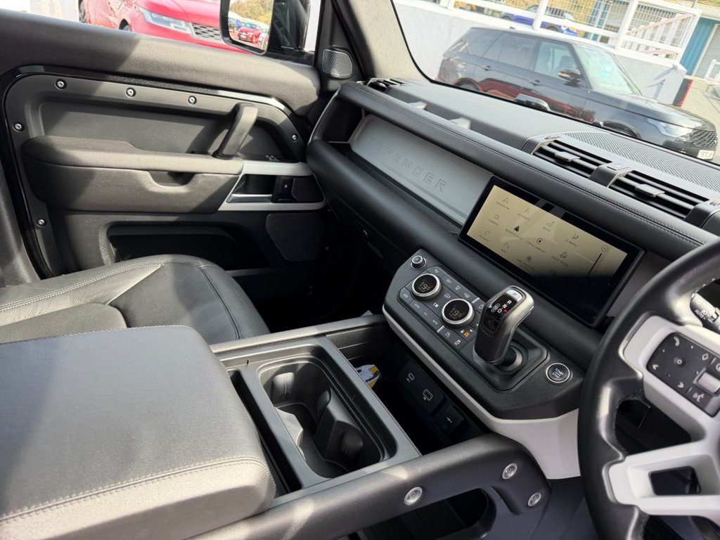 Used Land Rover Defender 2024 for sale - 77991128: Photo 11