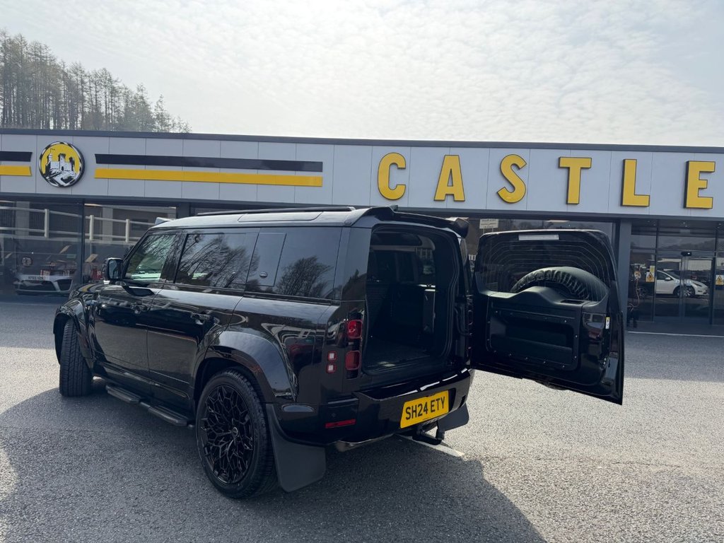 Used Land Rover Defender 2024 for sale - 77991128: Photo 15