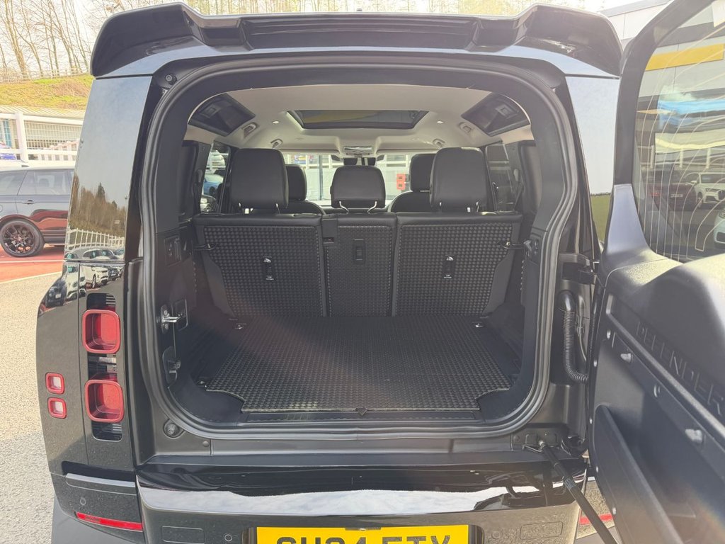 Used Land Rover Defender 2024 for sale - 77991128: Photo 17