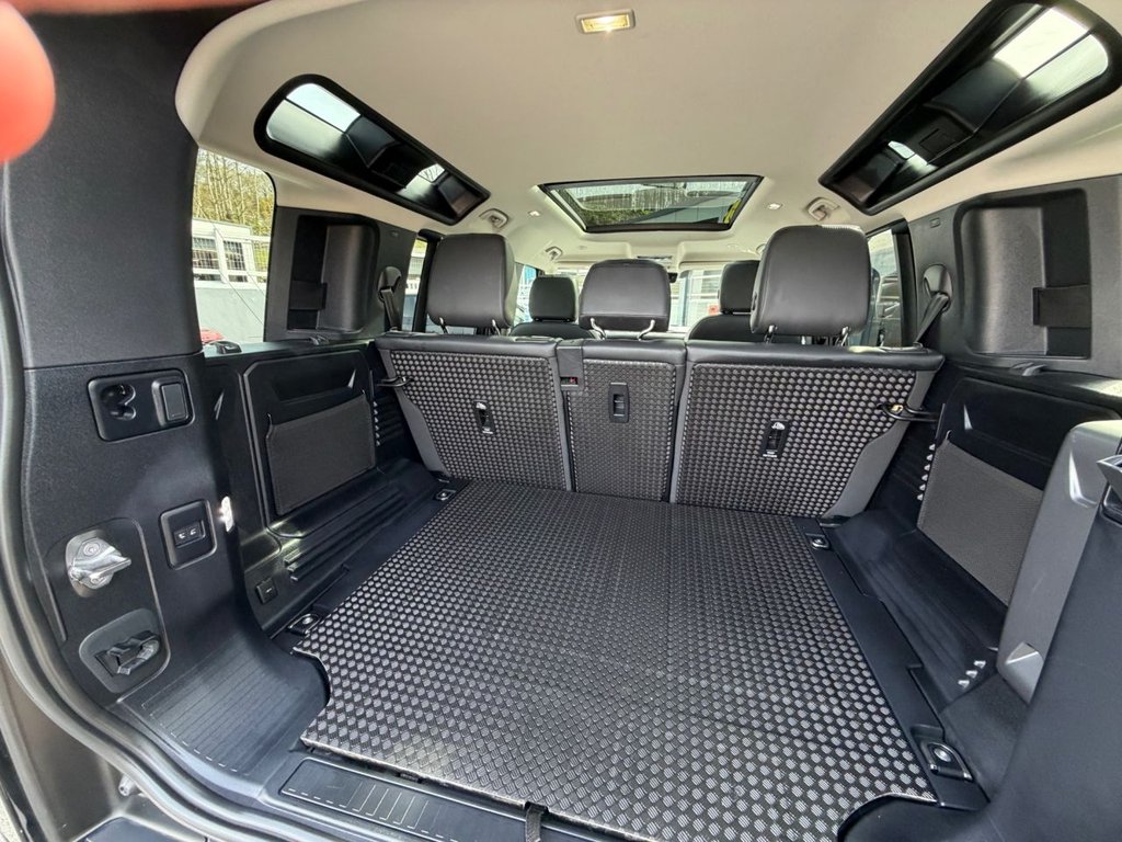 Used Land Rover Defender 2024 for sale - 77991128: Photo 18