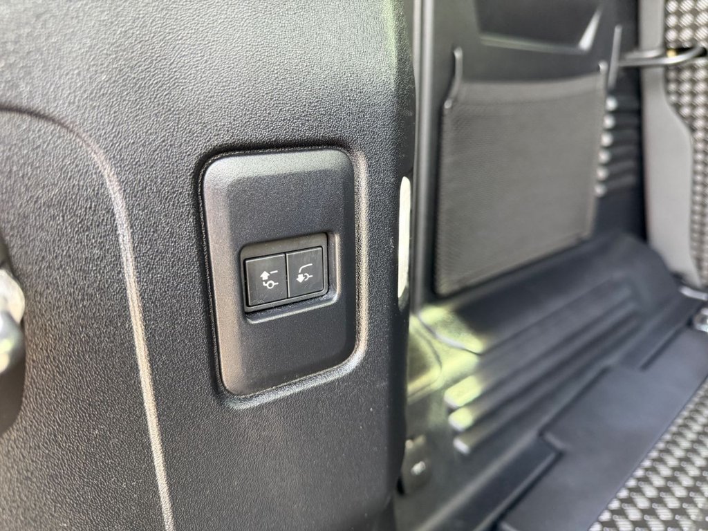 Used Land Rover Defender 2024 for sale - 77991128: Photo 19