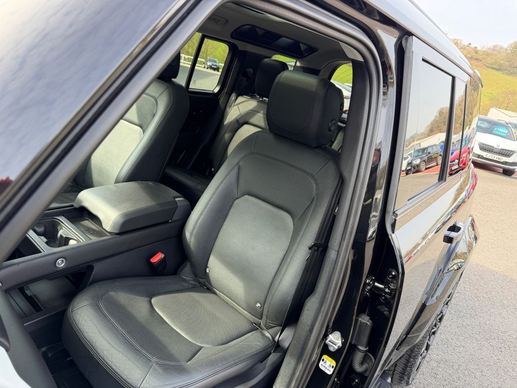 Used Land Rover Defender 2024 for sale - 77991128: Photo 25