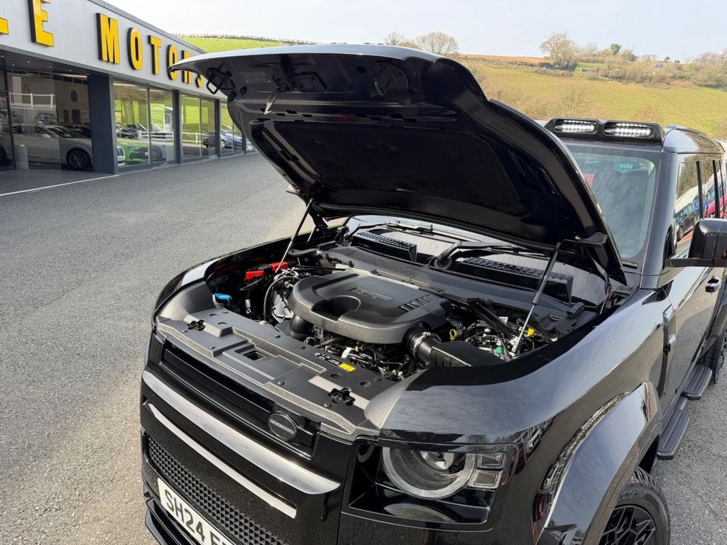 Used Land Rover Defender 2024 for sale - 77991128: Photo 26