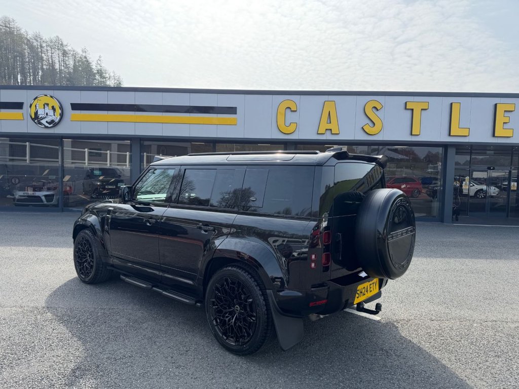 Used Land Rover Defender 2024 for sale - 77991128: Photo 5