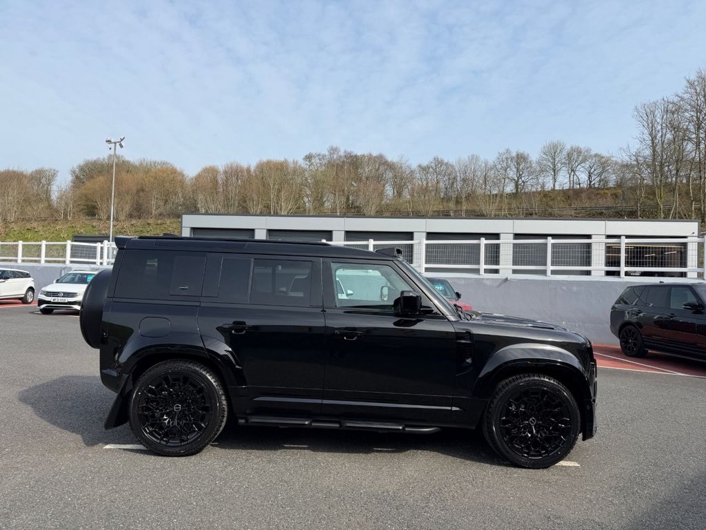 Used Land Rover Defender 2024 for sale - 77991128: Photo 7