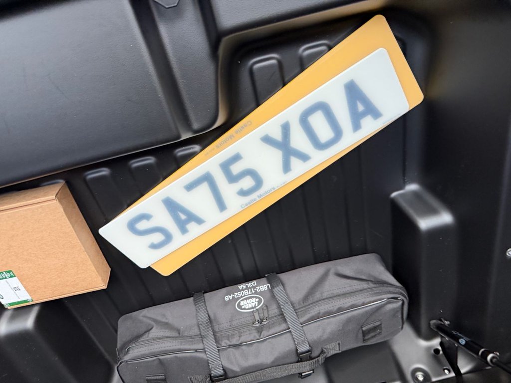 Used Land Rover Defender 2025 for sale - 76883245: Photo 19