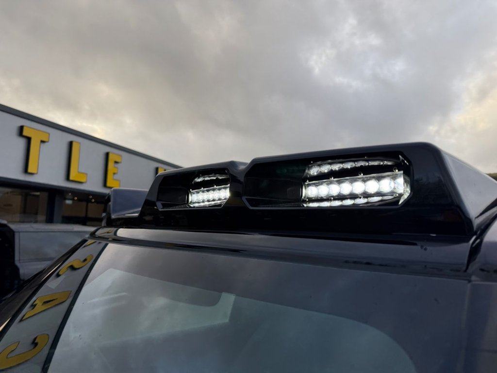 Used Land Rover Defender 2025 for sale - 76883245: Photo 24