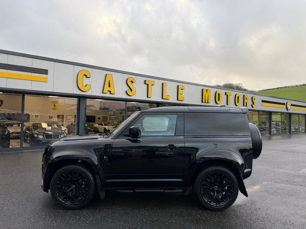 Used Land Rover Defender 2025 for sale - 76883245: Photo 3