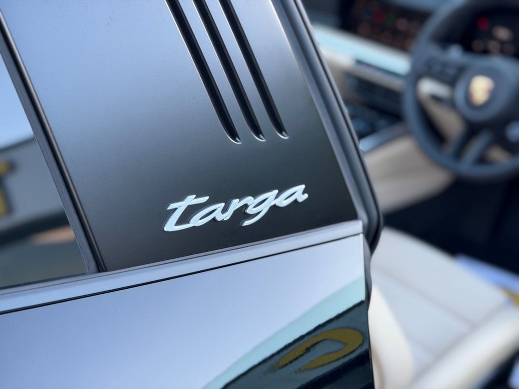 Used Porsche 911 2024 for sale - 77547088: Photo 8