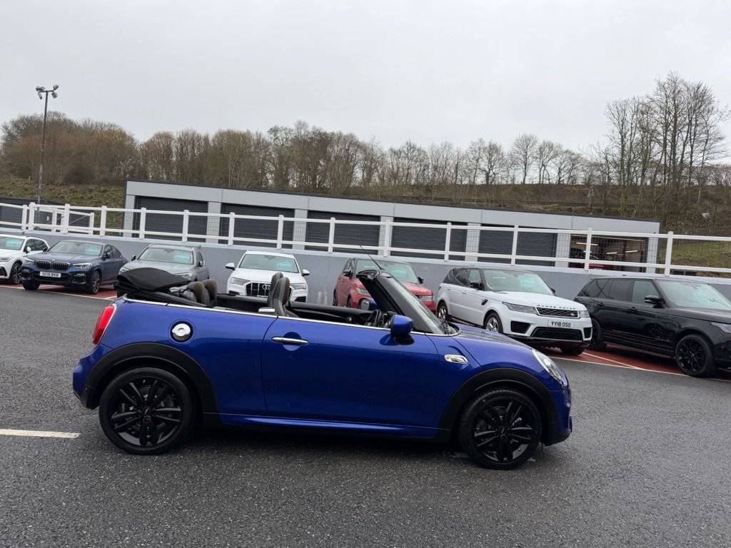 Used MINI Convertible 2021 for sale - 78016792: Photo 8