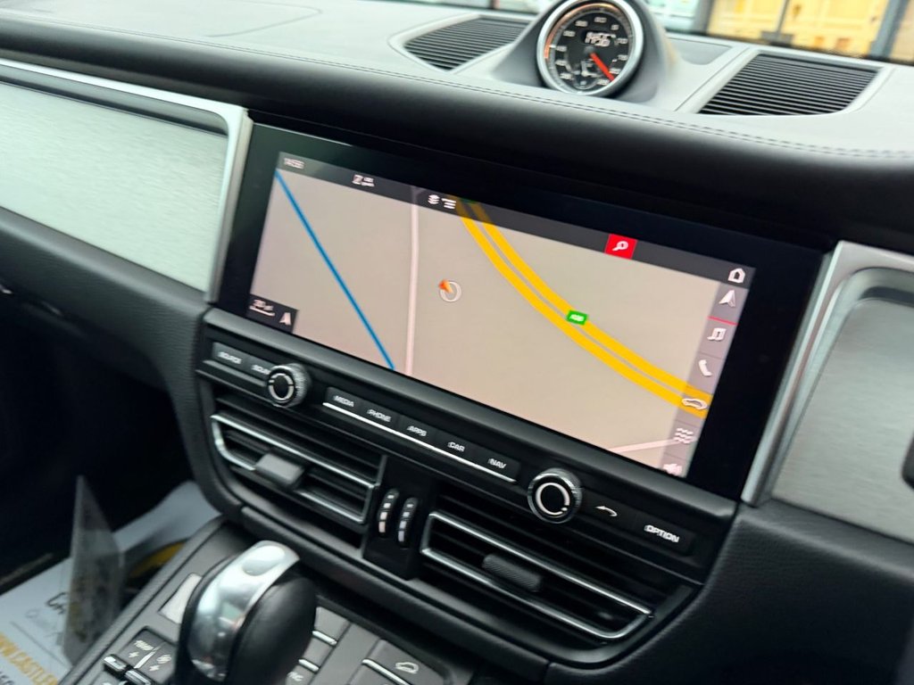 Used Porsche Macan 2018 for sale - 76582215: Photo 39