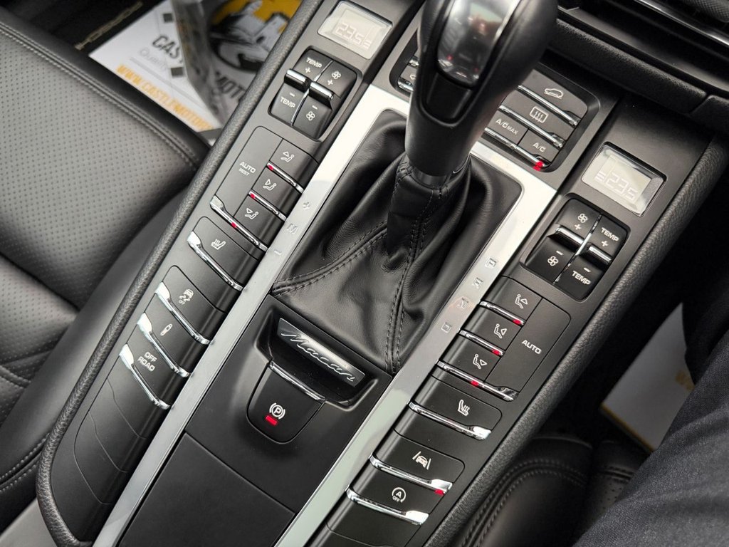 Used Porsche Macan 2018 for sale - 76582215: Photo 41