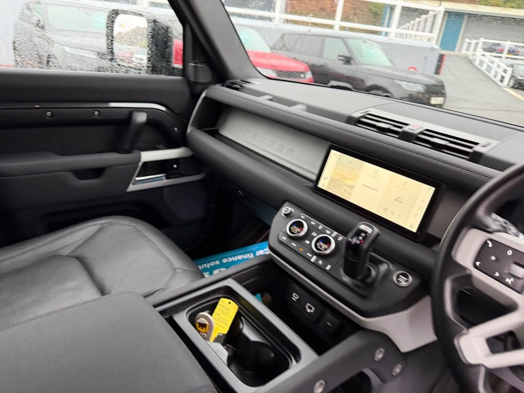 Used Land Rover Defender 2023 for sale - 76469711: Photo 11