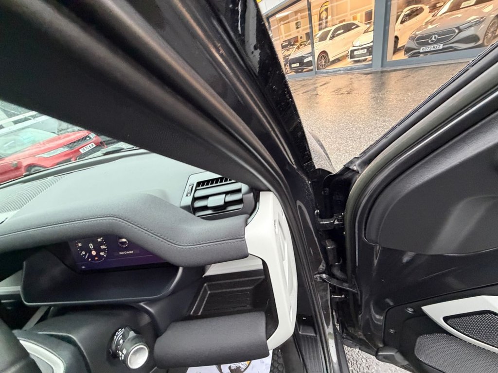 Used Land Rover Defender 2023 for sale - 76469711: Photo 13