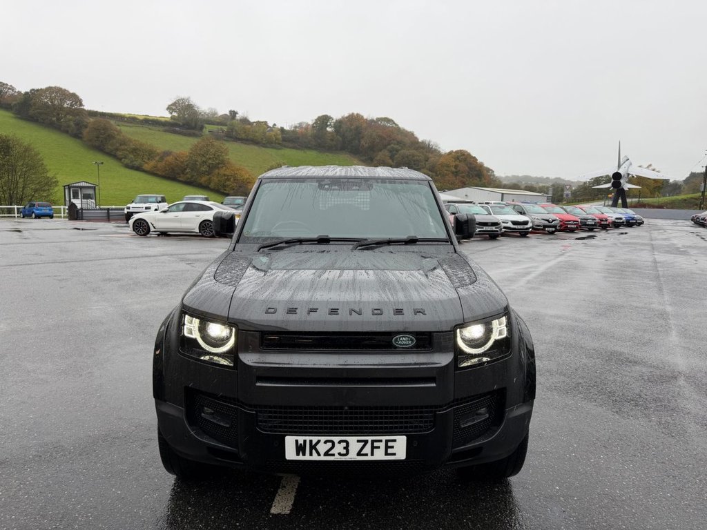 Used Land Rover Defender 2023 for sale - 76469711: Photo 2