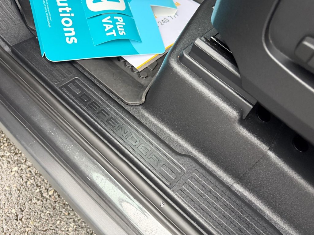 Used Land Rover Defender 2023 for sale - 76469711: Photo 21