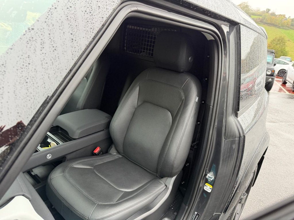 Used Land Rover Defender 2023 for sale - 76469711: Photo 23