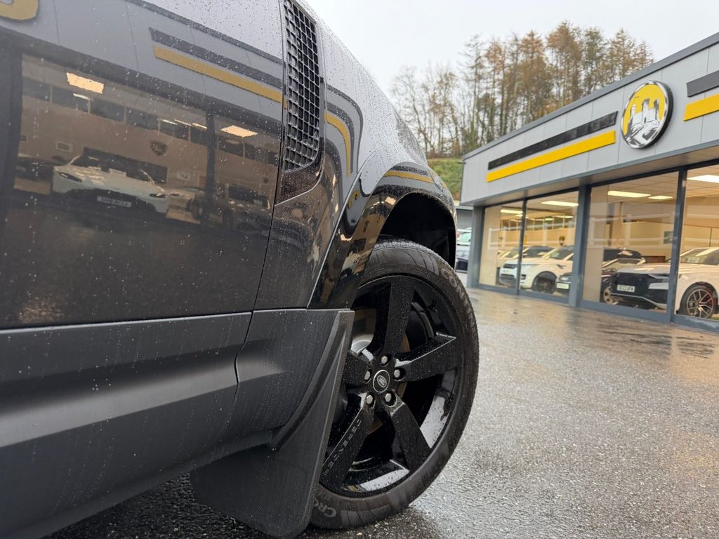 Used Land Rover Defender 2023 for sale - 76469711: Photo 26