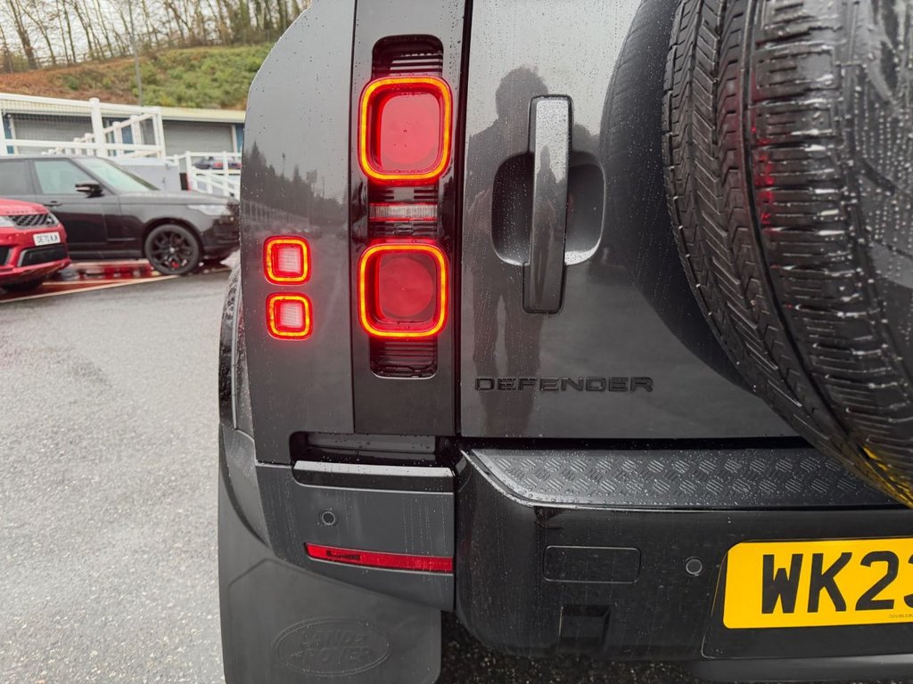 Used Land Rover Defender 2023 for sale - 76469711: Photo 31