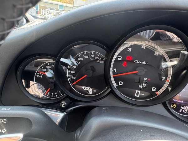 Used Porsche 911 2016 for sale - 75693105: Photo 33