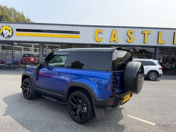 Used Land Rover Defender 2024 for sale - 79276493: Photo