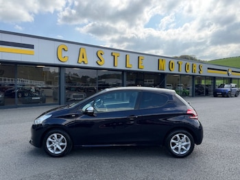 Used Peugeot 208 2014 for sale - 78414546: Photo