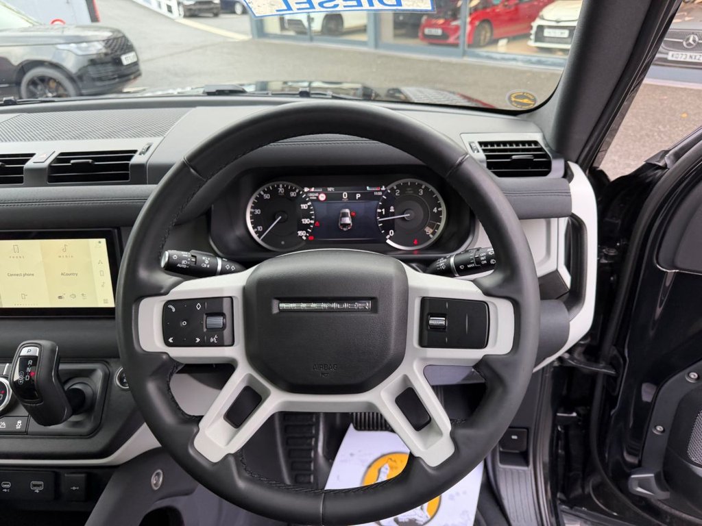 Used Land Rover Defender 2023 for sale - 76429744: Photo 11