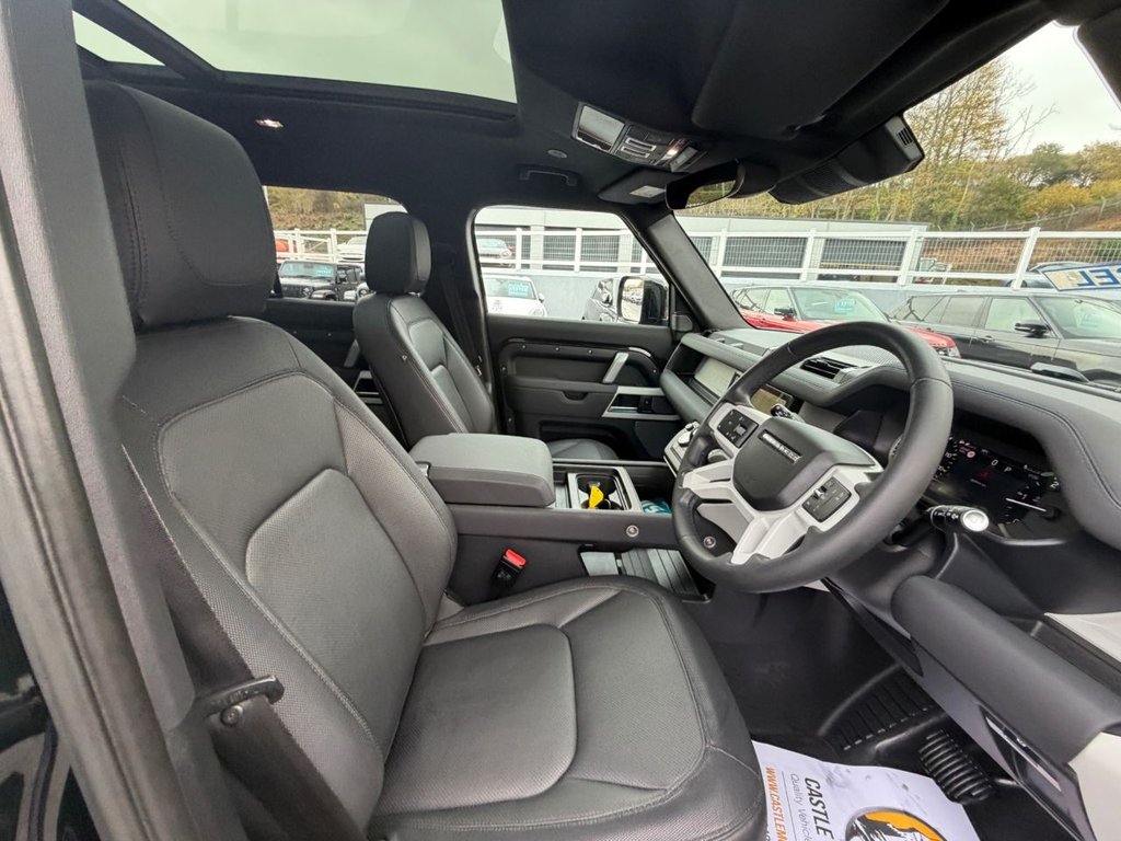Used Land Rover Defender 2023 for sale - 76429744: Photo 13