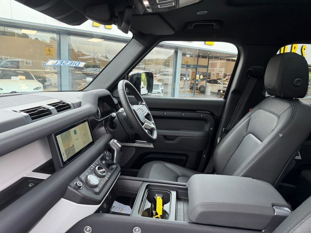 Used Land Rover Defender 2023 for sale - 76429744: Photo 21