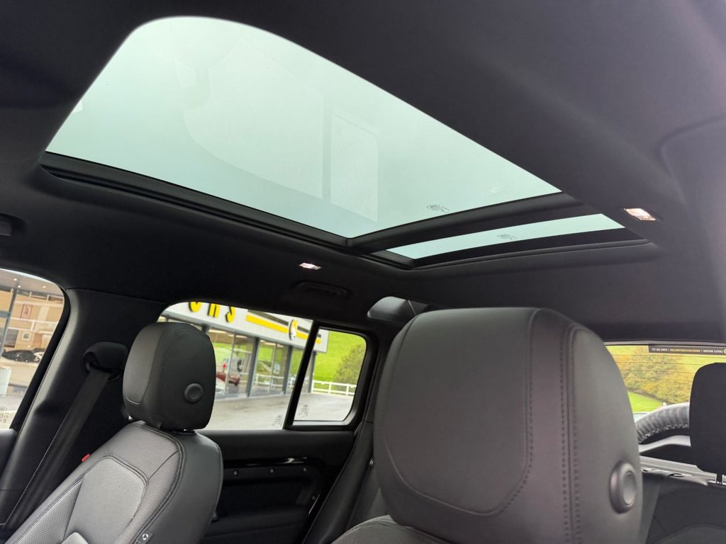 Used Land Rover Defender 2023 for sale - 76429744: Photo 23