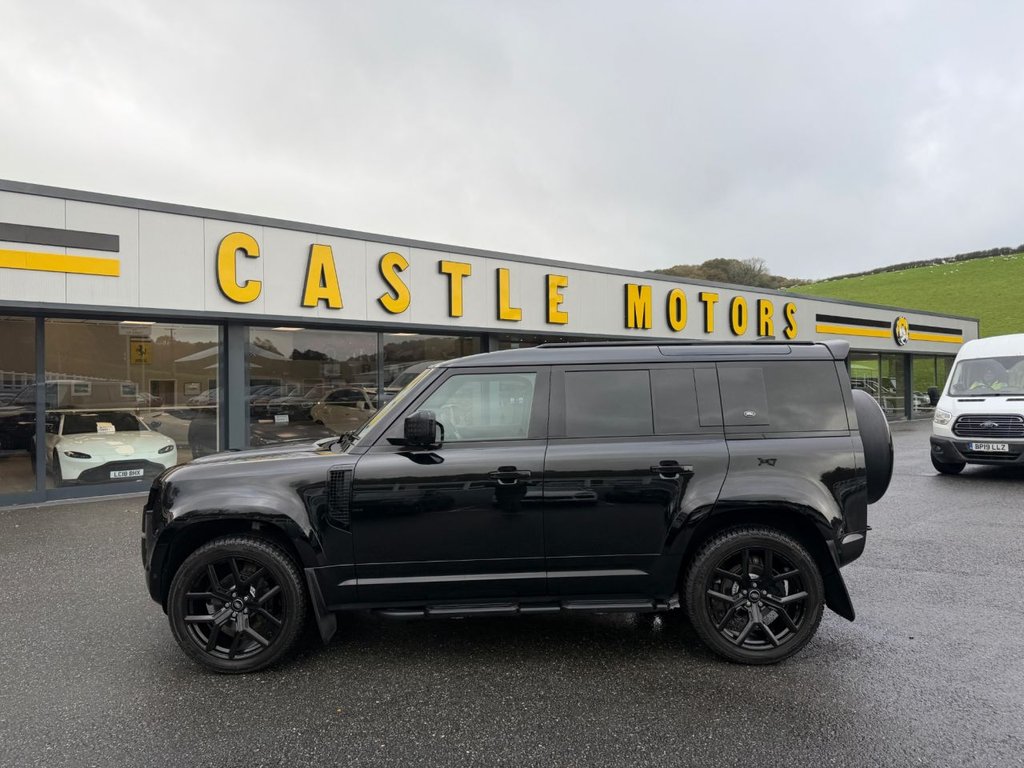 Used Land Rover Defender 2023 for sale - 76429744: Photo 3