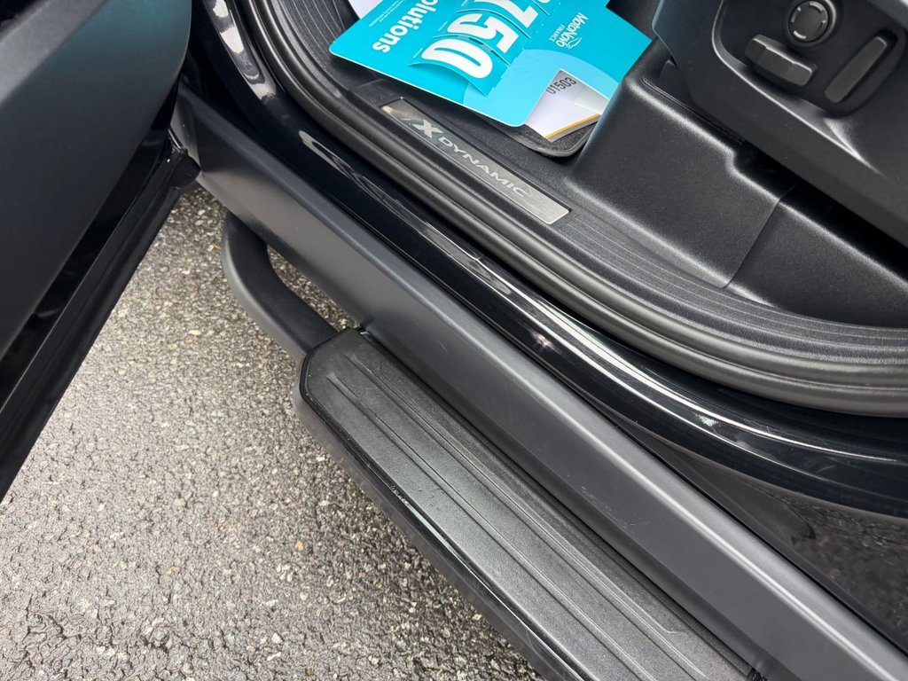 Used Land Rover Defender 2023 for sale - 76429744: Photo 32