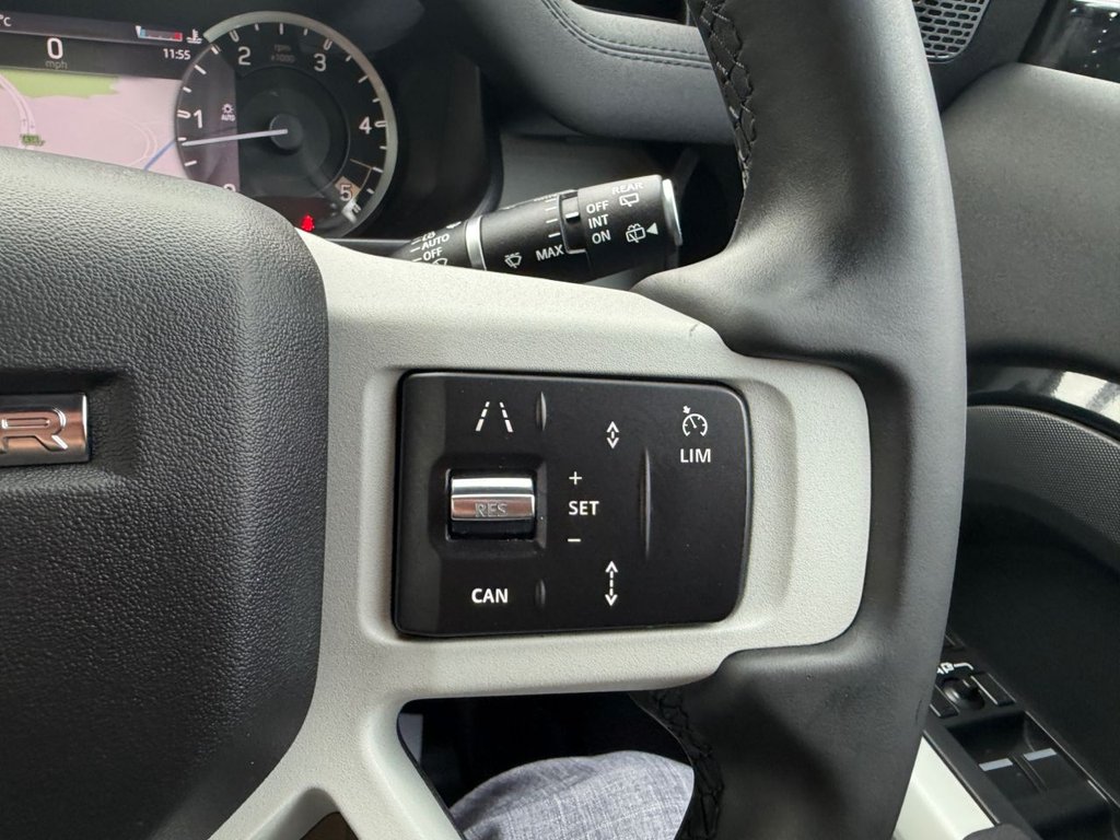 Used Land Rover Defender 2023 for sale - 76429744: Photo 40
