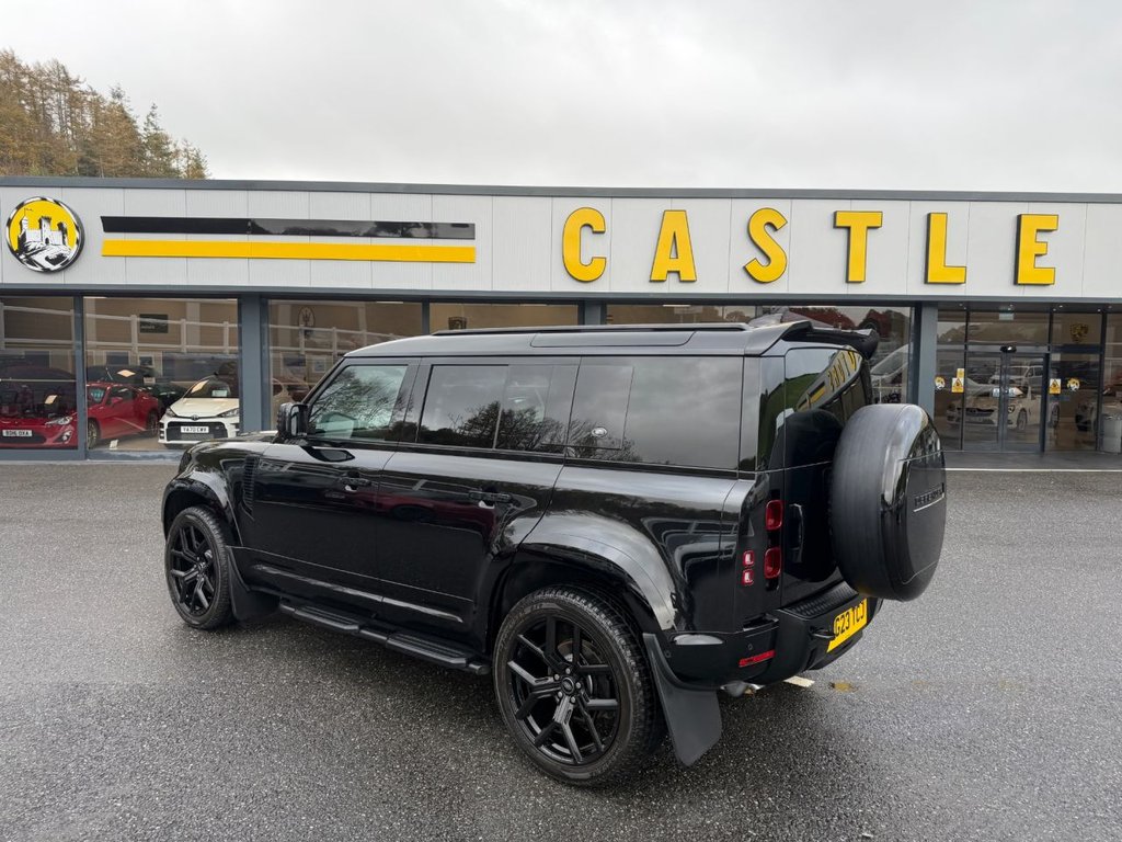 Used Land Rover Defender 2023 for sale - 76429744: Photo 5