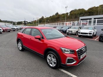 Audi - Q2