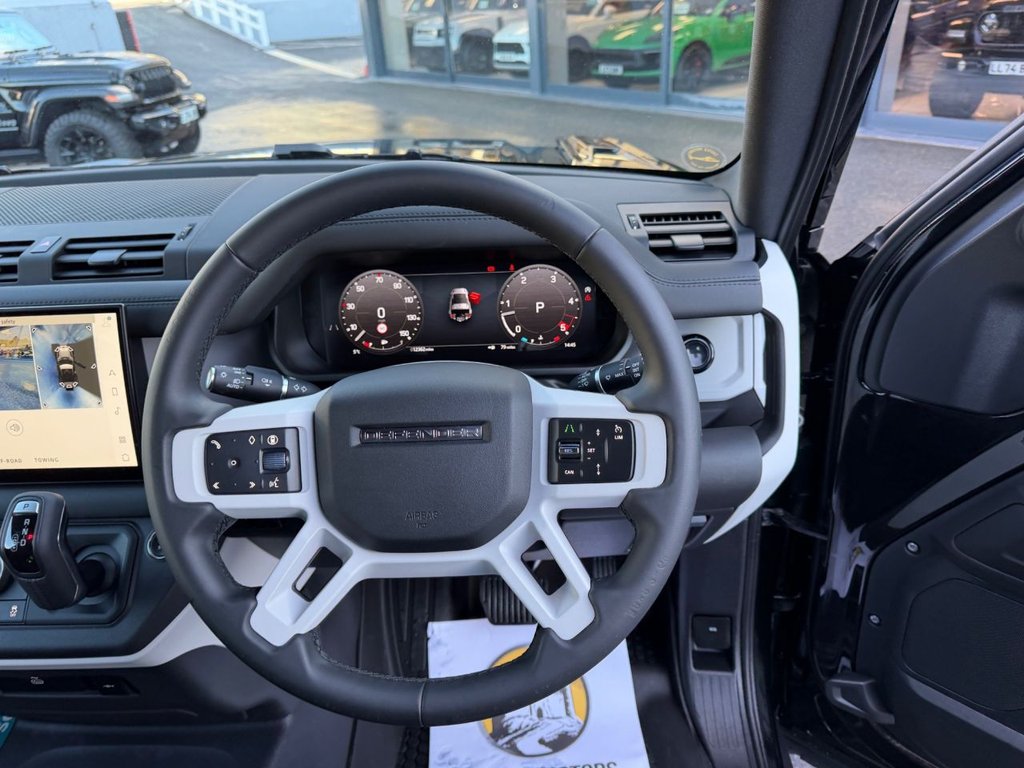 Used Land Rover Defender 2025 for sale - 76686594: Photo 12