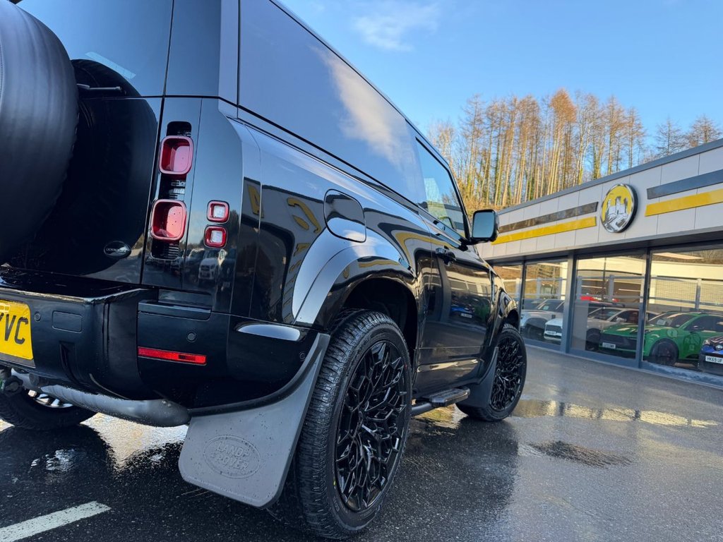 Used Land Rover Defender 2025 for sale - 76686594: Photo 27