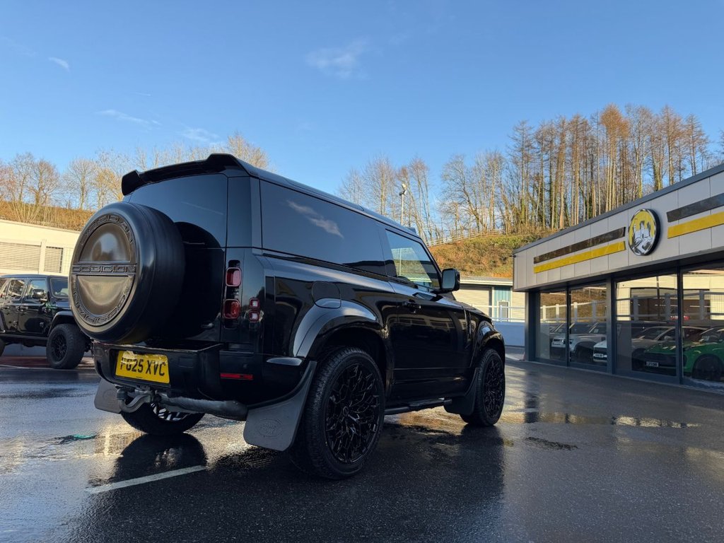 Used Land Rover Defender 2025 for sale - 76686594: Photo 6