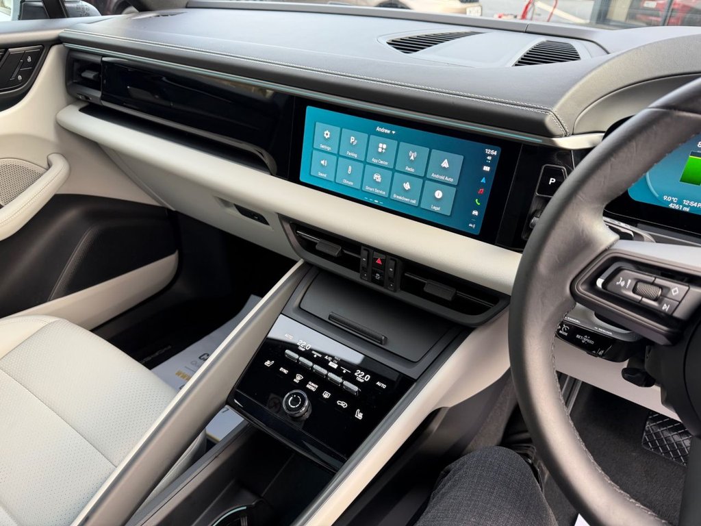 Used Porsche Macan 2024 for sale - 76841634: Photo 14