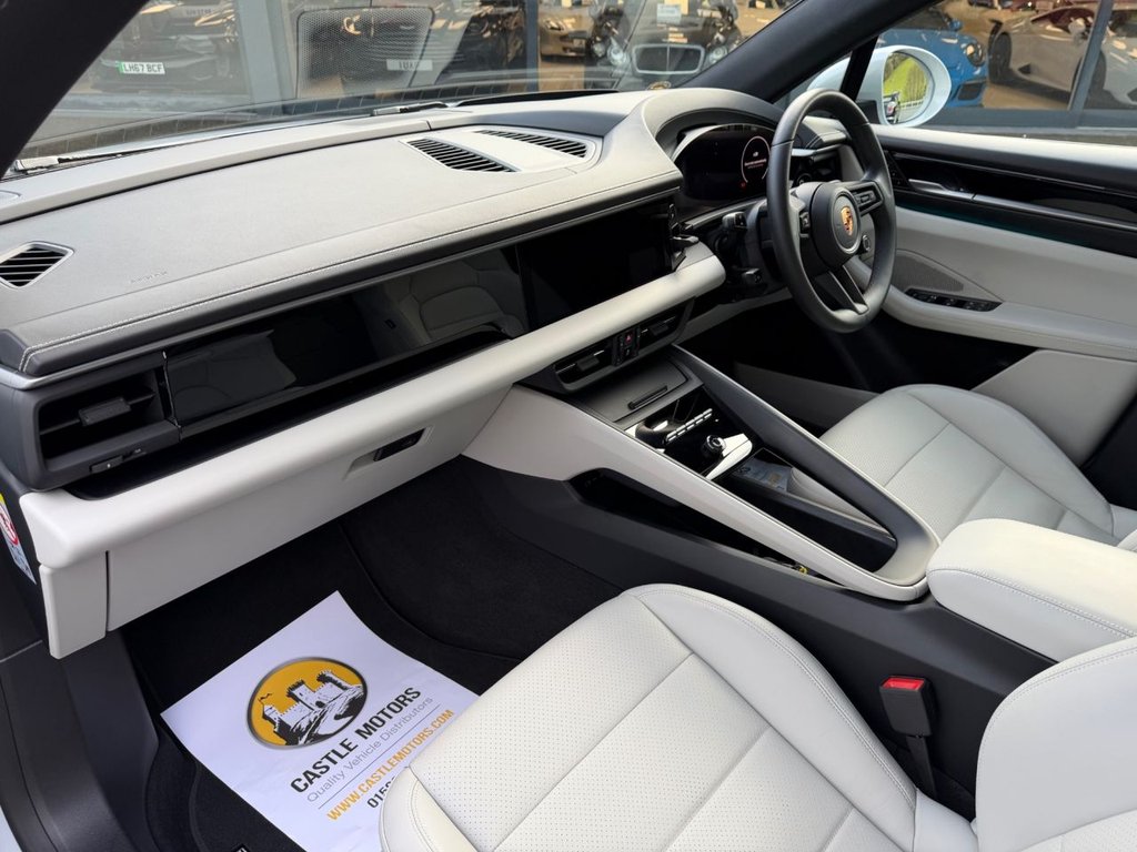 Used Porsche Macan 2024 for sale - 76841634: Photo 20