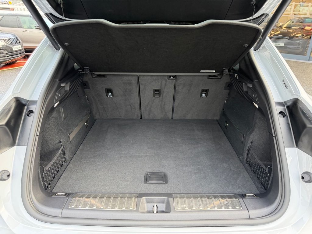 Used Porsche Macan 2024 for sale - 76841634: Photo 25