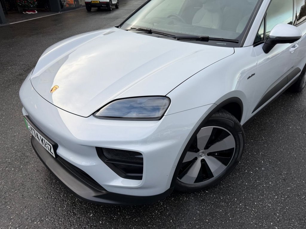 Used Porsche Macan 2024 for sale - 76841634: Photo 31