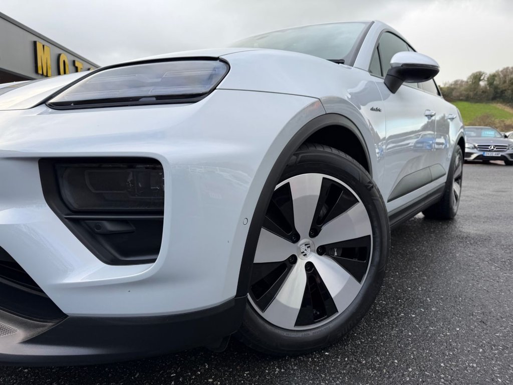 Used Porsche Macan 2024 for sale - 76841634: Photo 32