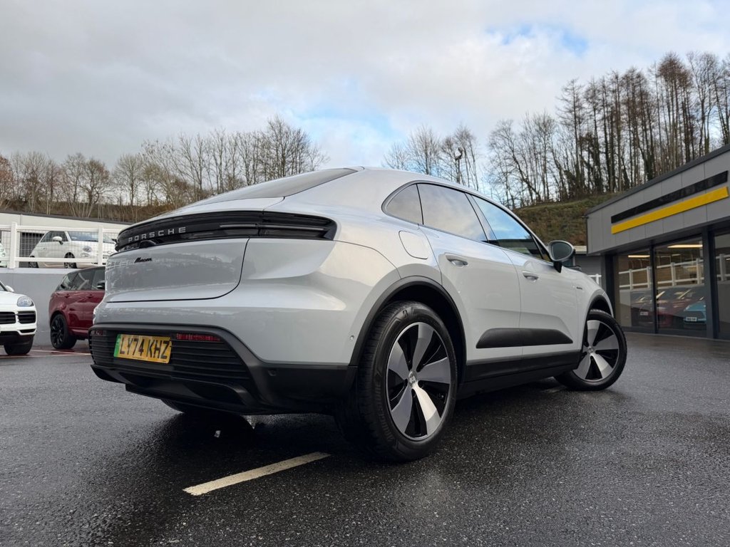 Used Porsche Macan 2024 for sale - 76841634: Photo 37