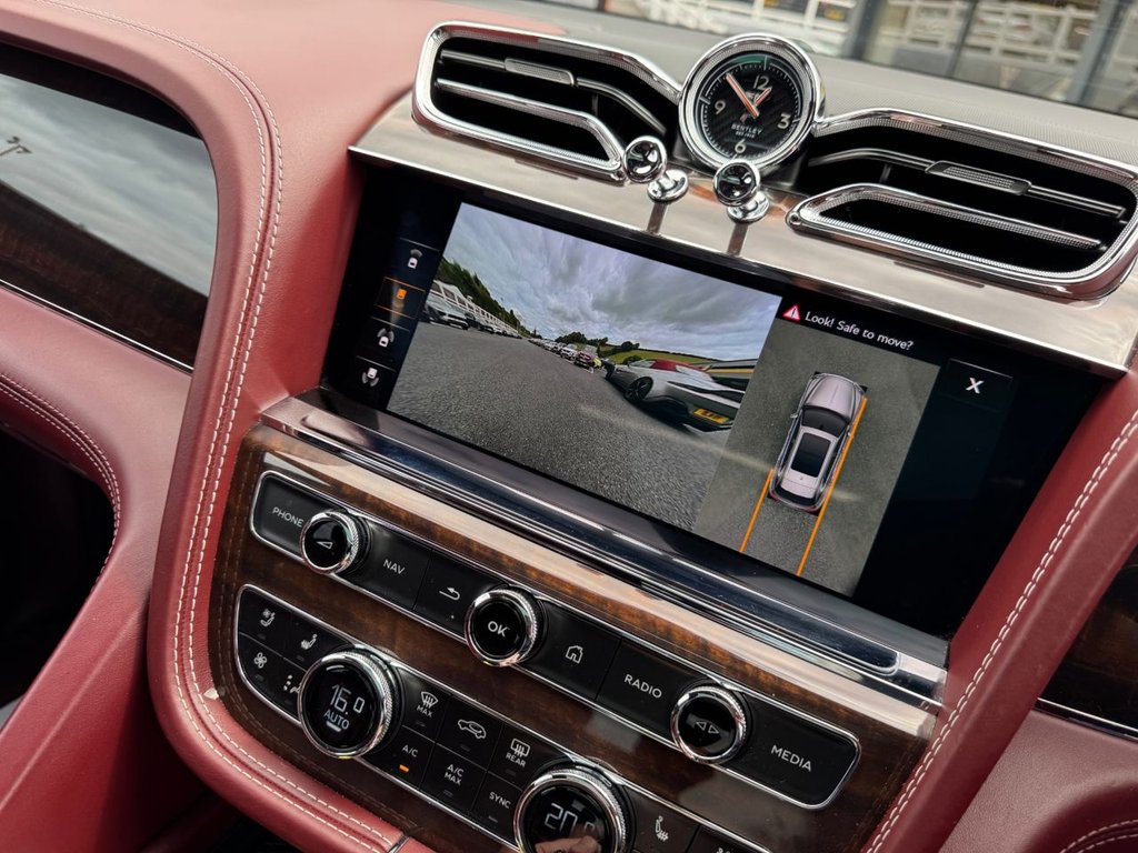Used Bentley Bentayga 2020 for sale - 76396431: Photo 40