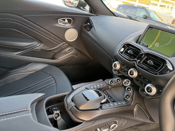 Used Aston Martin Vantage 2021 for sale - 76210822: Photo 12