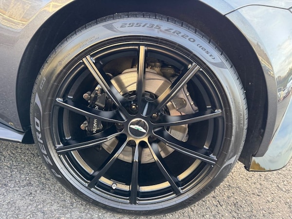 Used Aston Martin Vantage 2021 for sale - 76210822: Photo 43