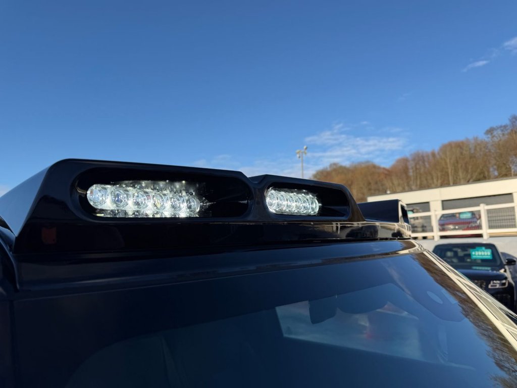 Used Land Rover Defender 2025 for sale - 77463599: Photo 9