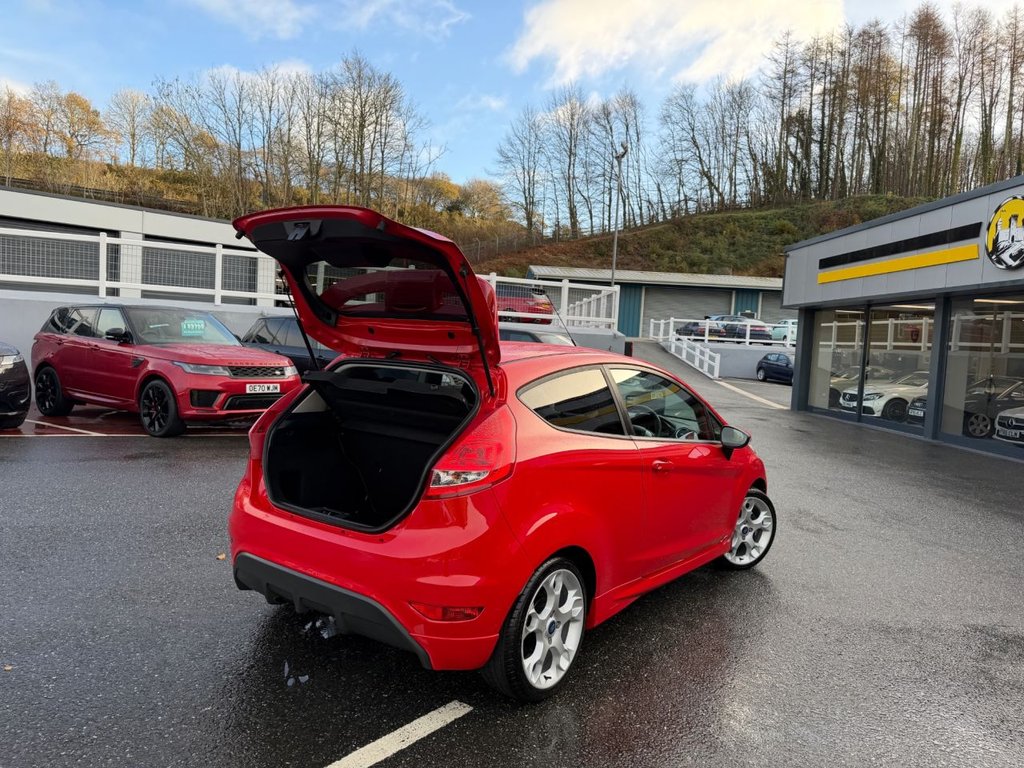 Used Ford Fiesta 2011 for sale - 76617244: Photo 14