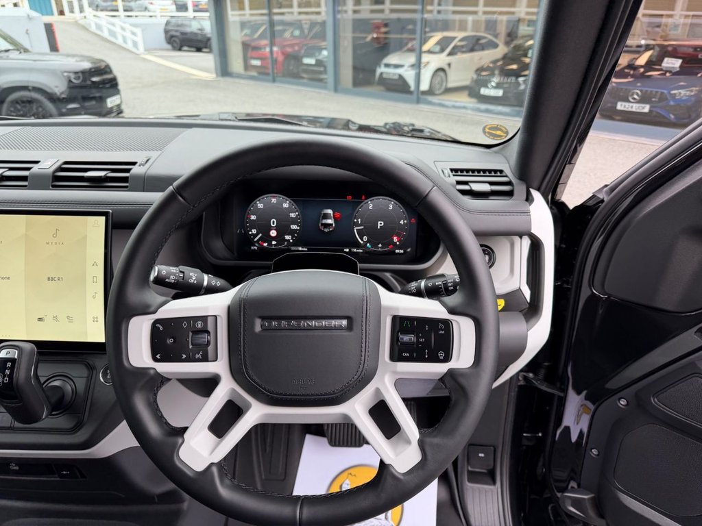 Used Land Rover Defender 90 2026 for sale - 78069244: Photo 11